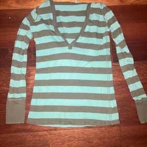 Old Navy Hooded tee